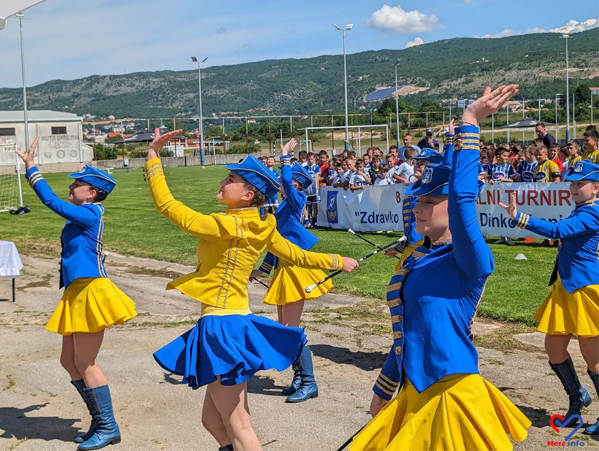 FOTO: Memorijalni turnir u čast Miša i Dine okupio u Grudama stotine djece iz BiH, Dalmacije... 22