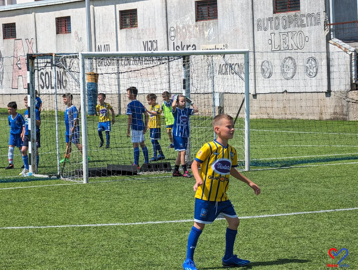 FOTO: Memorijalni turnir u čast Miša i Dine okupio u Grudama stotine djece iz BiH, Dalmacije... 35