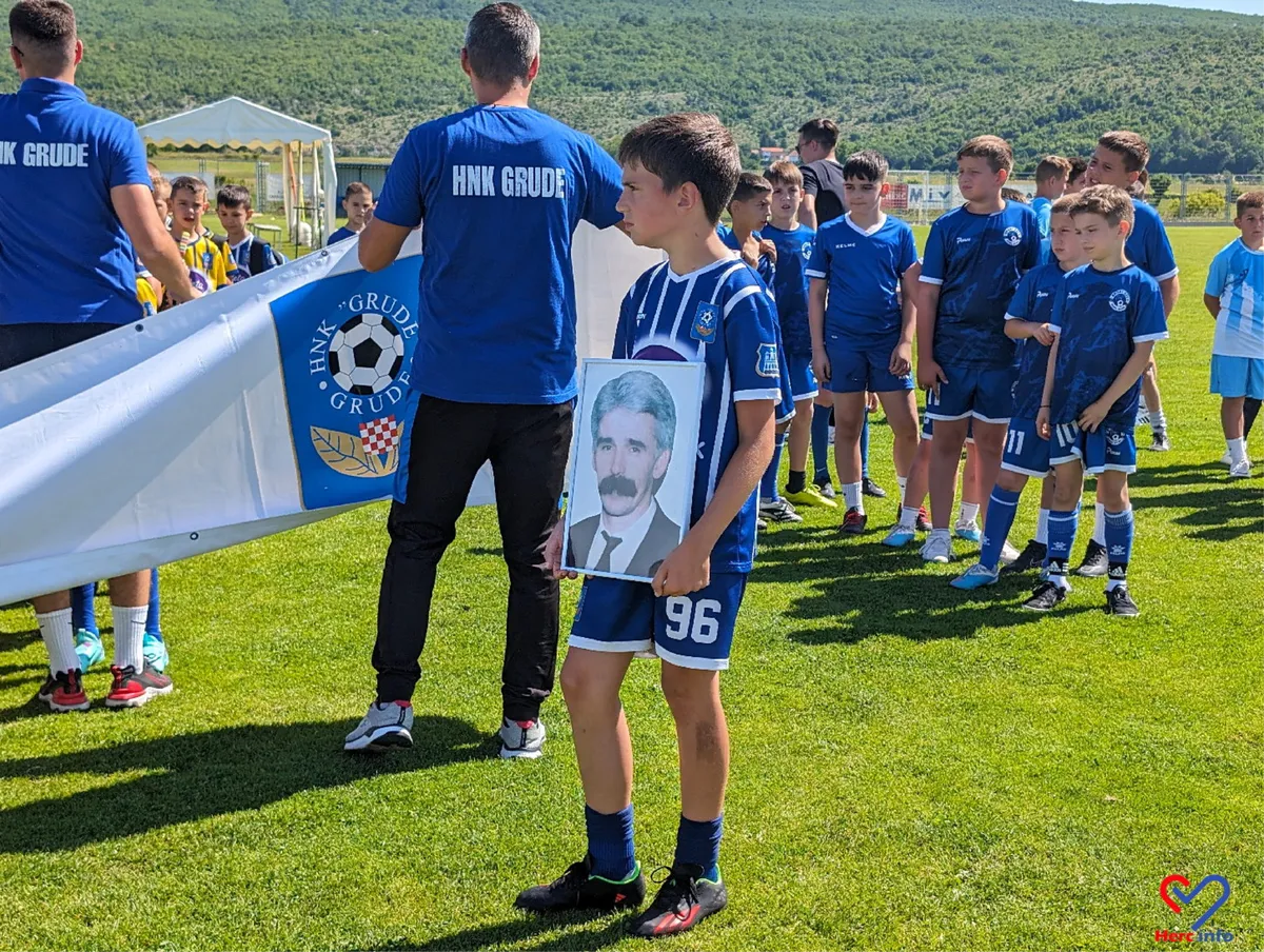 FOTO: Memorijalni turnir u čast Miša i Dine okupio u Grudama stotine djece iz BiH, Dalmacije... 7