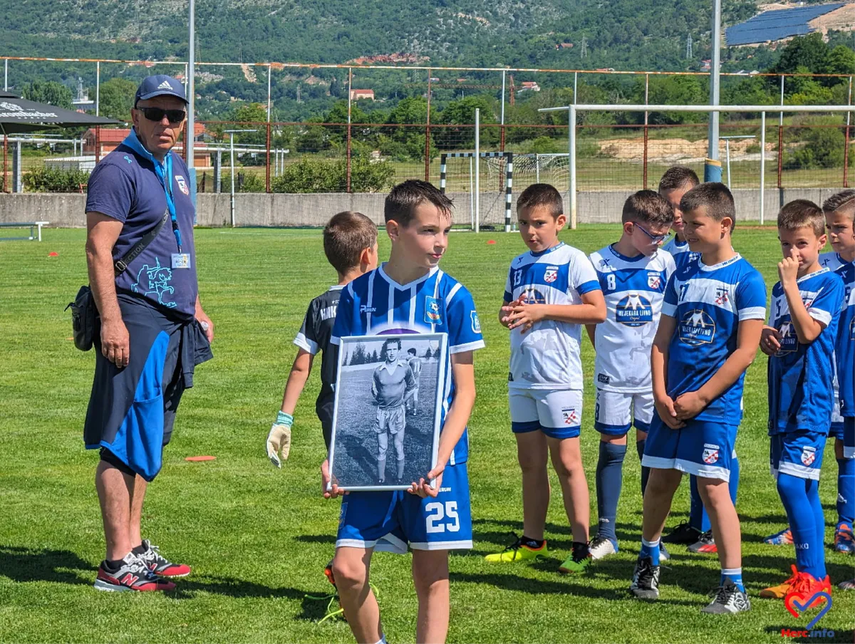 FOTO: Memorijalni turnir u čast Miša i Dine okupio u Grudama stotine djece iz BiH, Dalmacije... 8