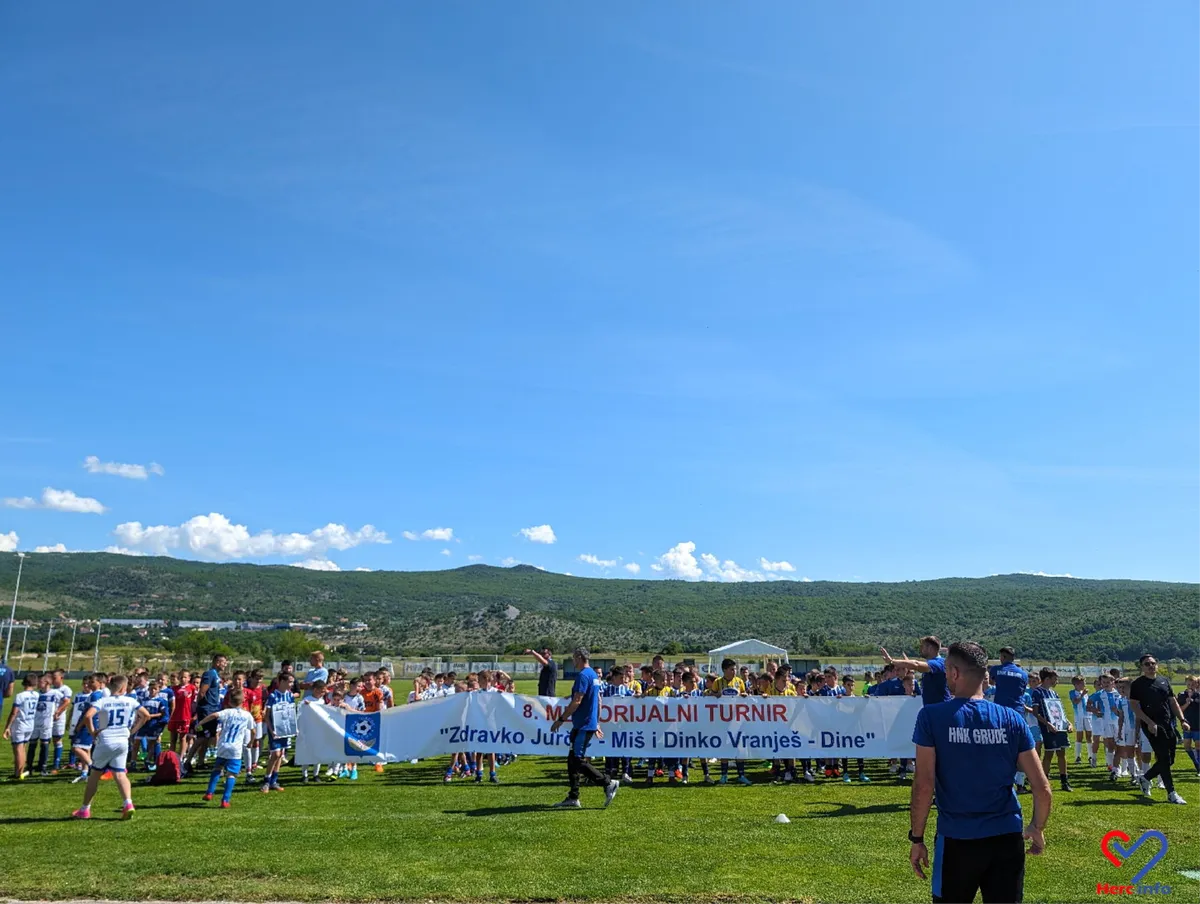 FOTO: Memorijalni turnir u čast Miša i Dine okupio u Grudama stotine djece iz BiH, Dalmacije... 9