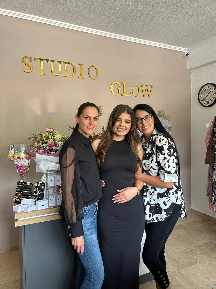 FOTO/VIDEO: Ljubica Ančić otvorila Studio Glow u Posušju! Haljine, torbice, nakit... ostavljaju bez daha  26