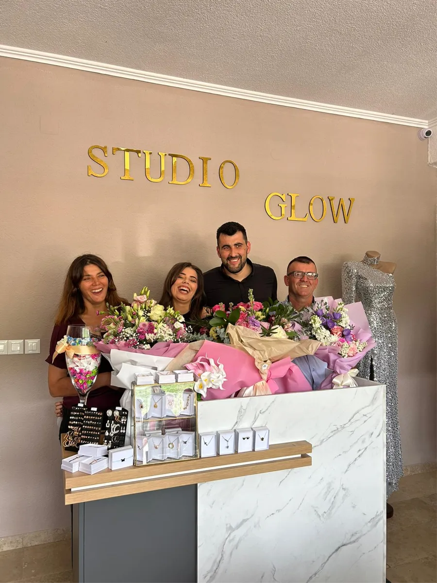 FOTO/VIDEO: Ljubica Ančić otvorila Studio Glow u Posušju! Haljine, torbice, nakit... ostavljaju bez daha  32