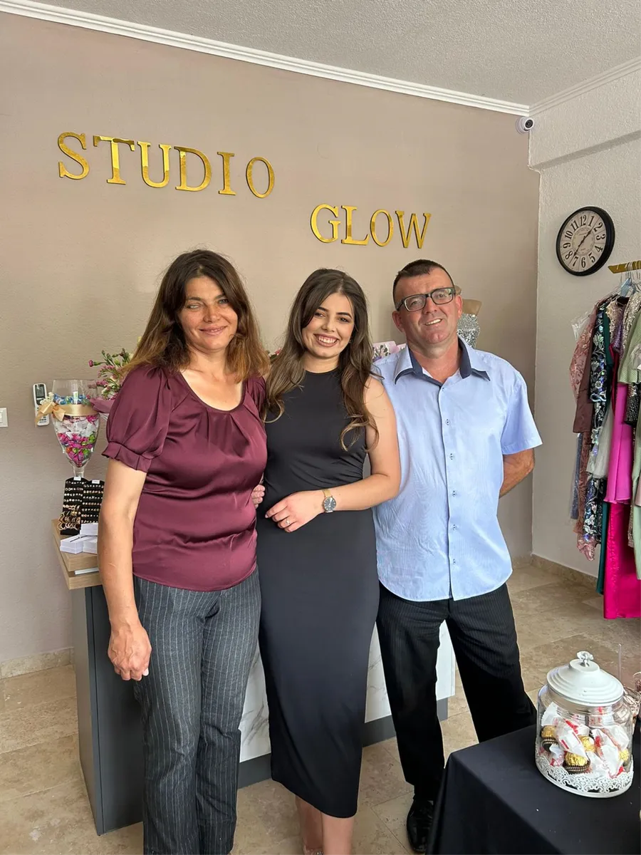 FOTO/VIDEO: Ljubica Ančić otvorila Studio Glow u Posušju! Haljine, torbice, nakit... ostavljaju bez daha  33