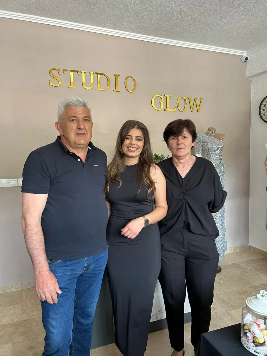 FOTO/VIDEO: Ljubica Ančić otvorila Studio Glow u Posušju! Haljine, torbice, nakit... ostavljaju bez daha  34