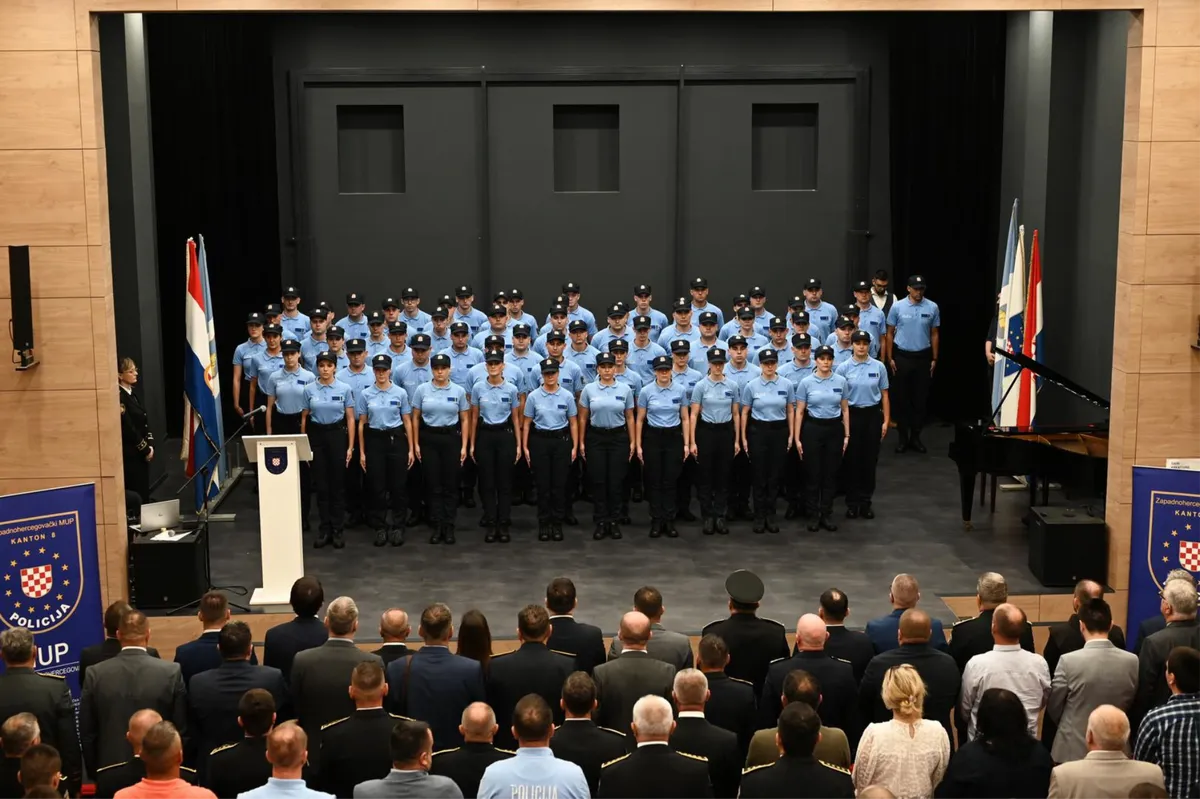 Svečano prisegnula 63 policijska kadeta MUP-a ŽZH