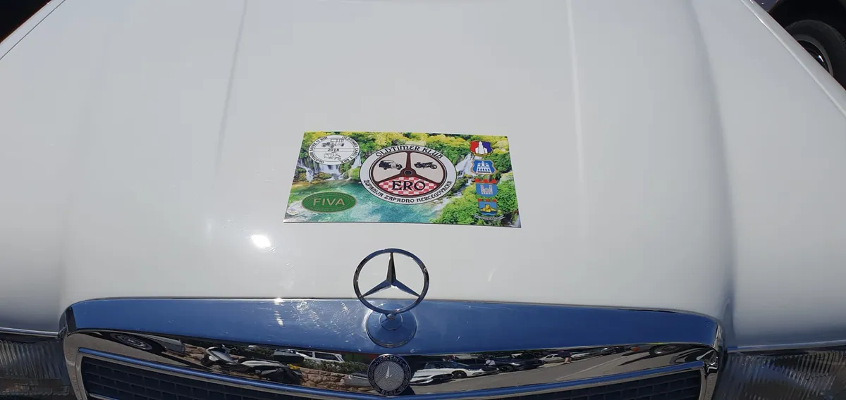 FOTO: GRUDSKE TABLICE NA SPOMENIKU MERCEDESU! U IMOTSKOM JEDINSTVEN DOGAĐAJ U SVIJETU 3
