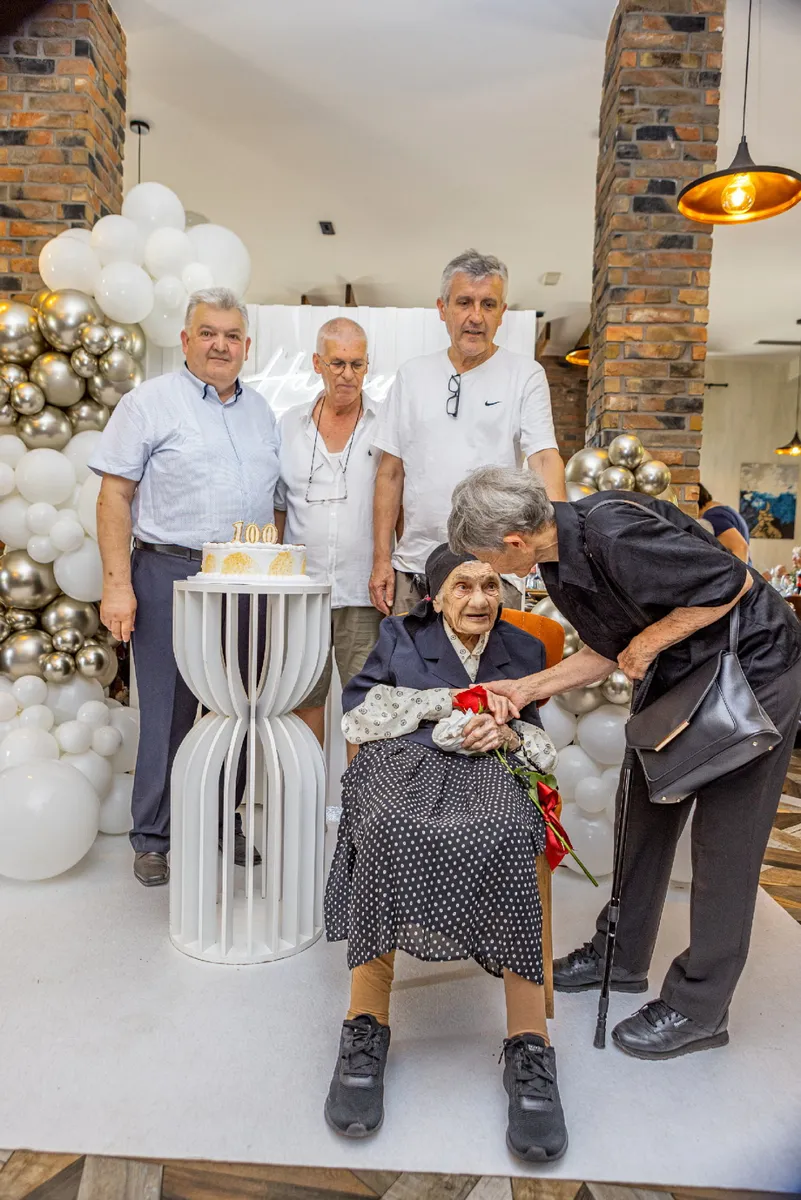 FOTO: Anđa Leko proslavila stoti rođendan! Molitva i rad obilježili su njen život 10