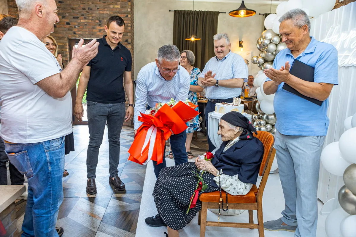 FOTO: Anđa Leko proslavila stoti rođendan! Molitva i rad obilježili su njen život 28
