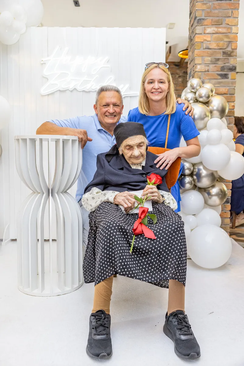 FOTO: Anđa Leko proslavila stoti rođendan! Molitva i rad obilježili su njen život 3