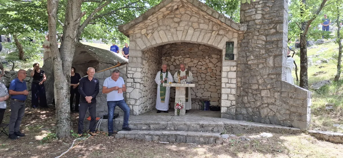 Na Misištu na Bilima služena sveta misa FOTO 14