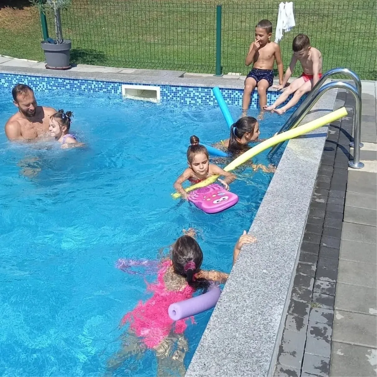ŠKOLA PLIVANJA AQUAMAN NA NOVOJ, JOŠ BOLJOJ LOKACIJI, prijavite svoje dijete na vrijeme 7