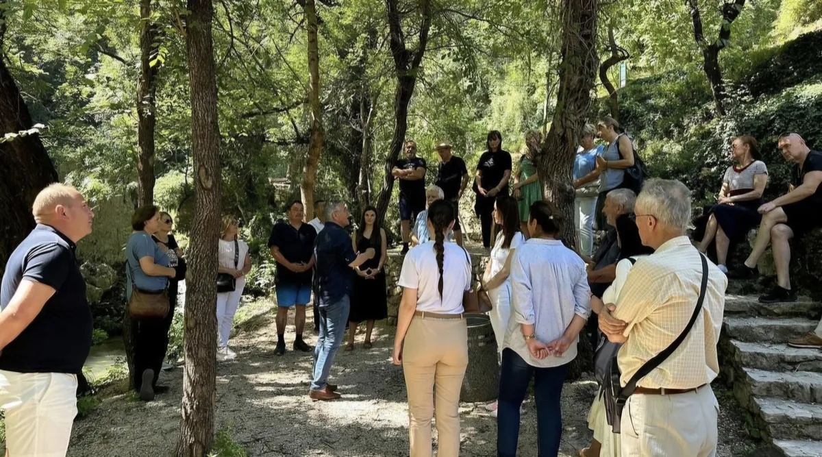 Upriličena Ekološka likovna kolonija u Peć Mlinima 2