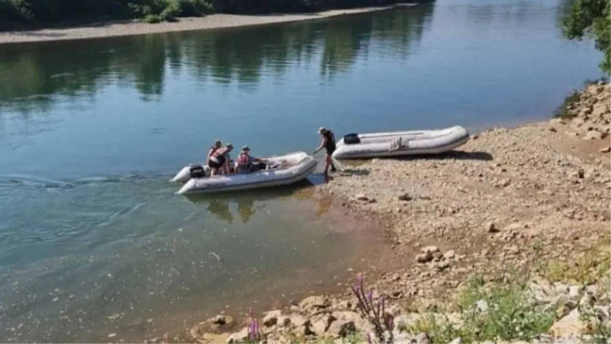 Spašavao prijatelja pa obojicu odnijela rijeka. Tijelo jednog pronađeno, za drugim se još traga