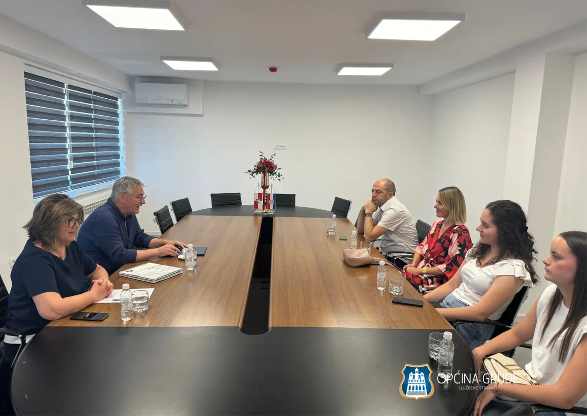 Učenice 57. generacije Srednje škole na prijam u Općini stigle u pratnji nove ravnateljice