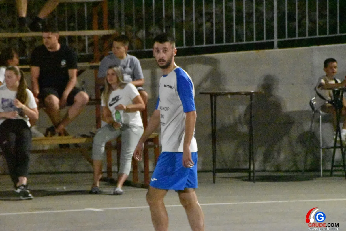 FOTO: Slavlje Drinovaca i Pešije za kraj natjecanja po skupinama! Večeras nokaut faza i 4 poslastice koje će odrediti sudionike završne večeri 13