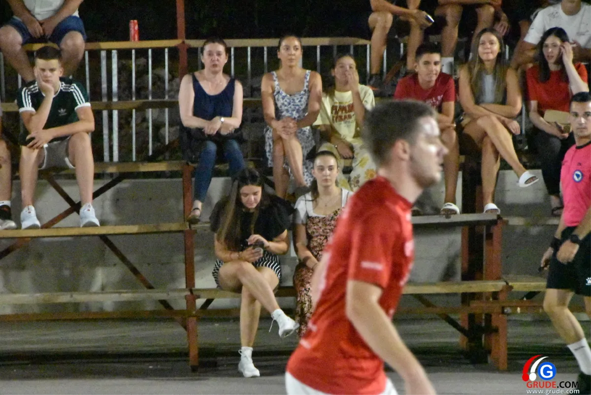FOTO: Slavlje Drinovaca i Pešije za kraj natjecanja po skupinama! Večeras nokaut faza i 4 poslastice koje će odrediti sudionike završne večeri 16