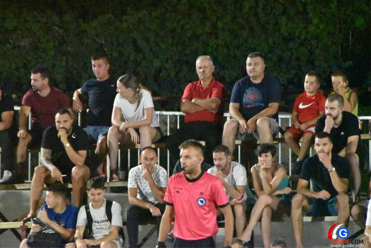 FOTO: Slavlje Drinovaca i Pešije za kraj natjecanja po skupinama! Večeras nokaut faza i 4 poslastice koje će odrediti sudionike završne večeri 32