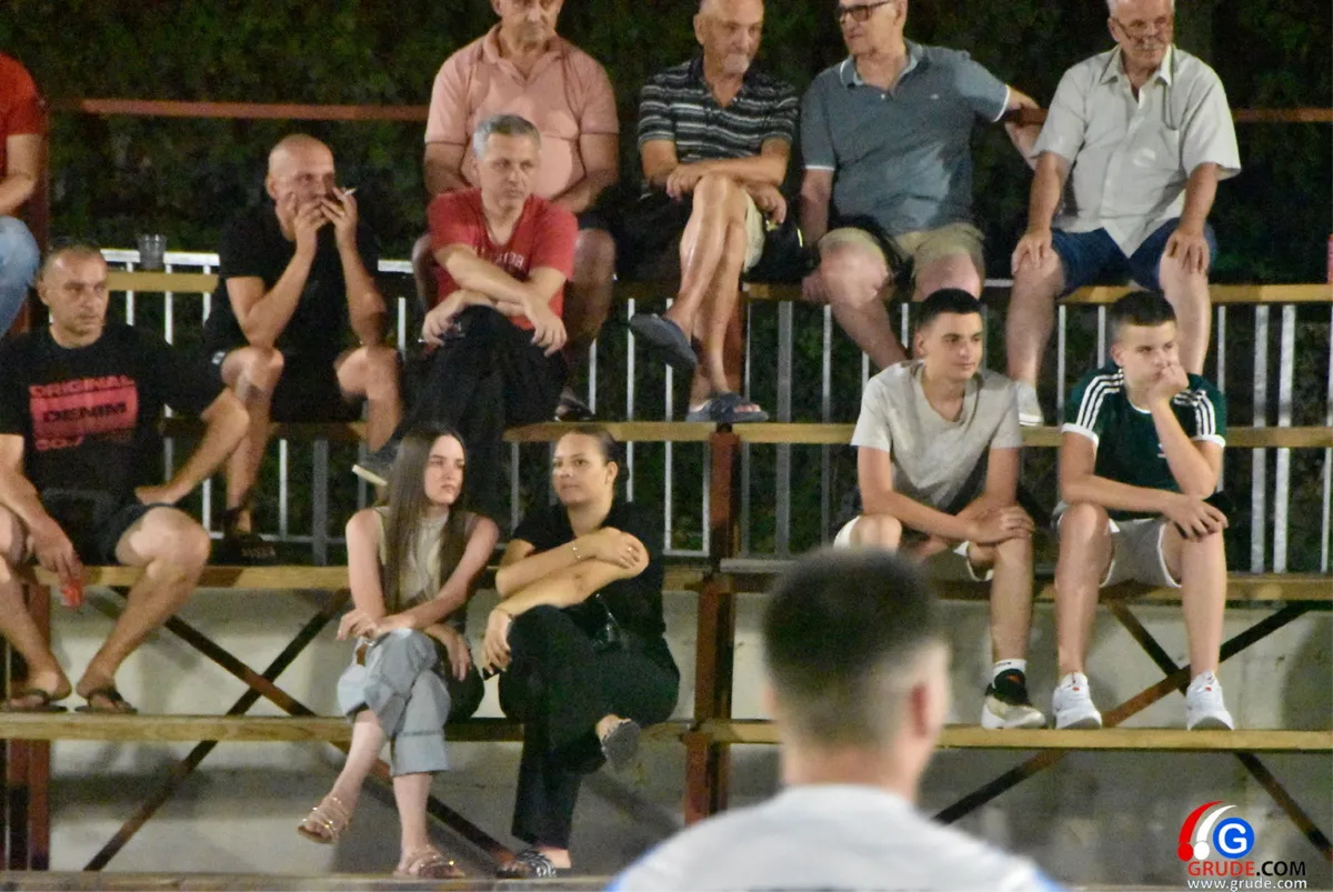 FOTO: Slavlje Drinovaca i Pešije za kraj natjecanja po skupinama! Večeras nokaut faza i 4 poslastice koje će odrediti sudionike završne večeri 9