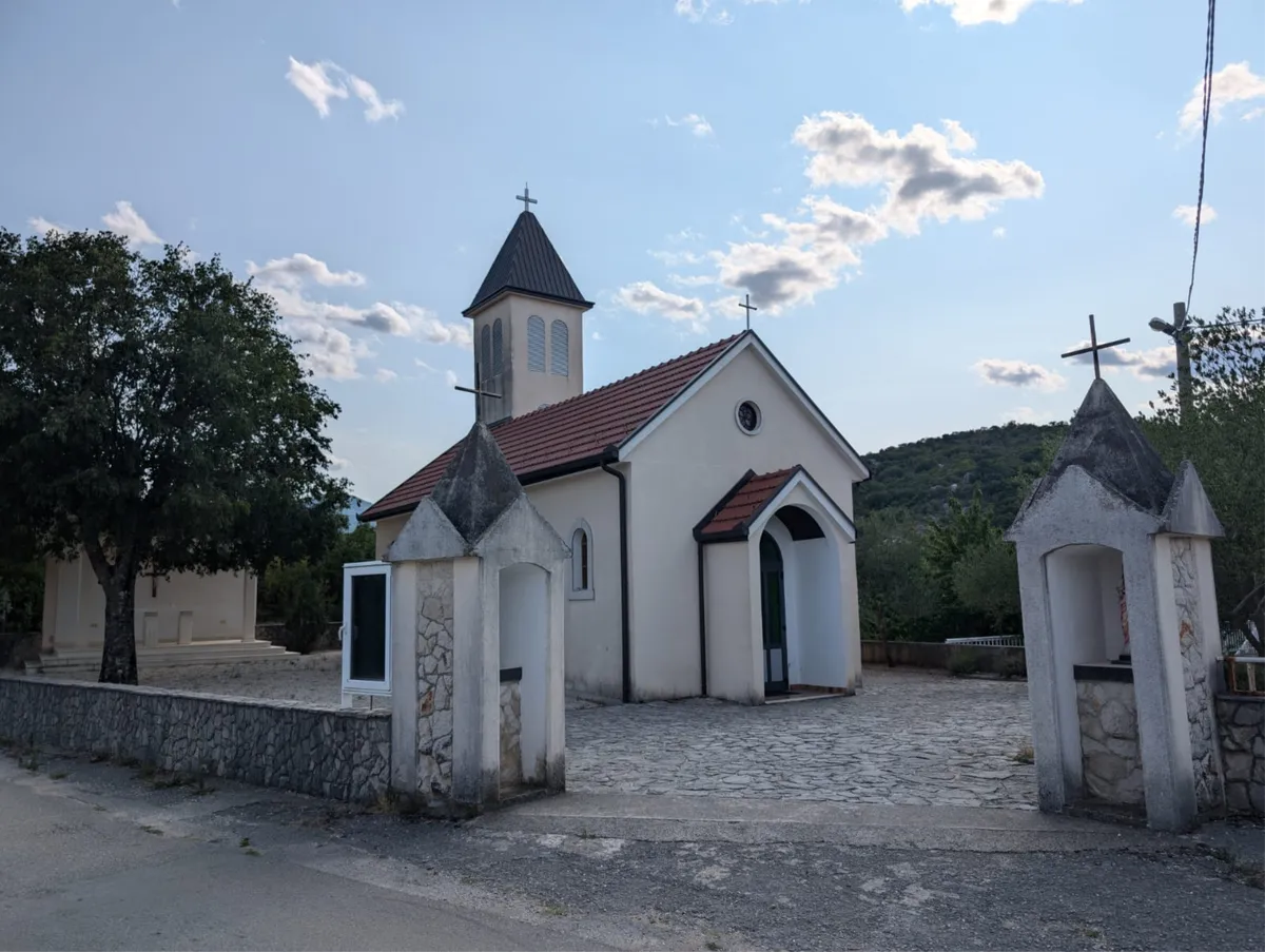 Reportaža iz Drinovaca i s Drinovačkog Brda, s granice prepune živopisnih likova i raznih dogodovština 1