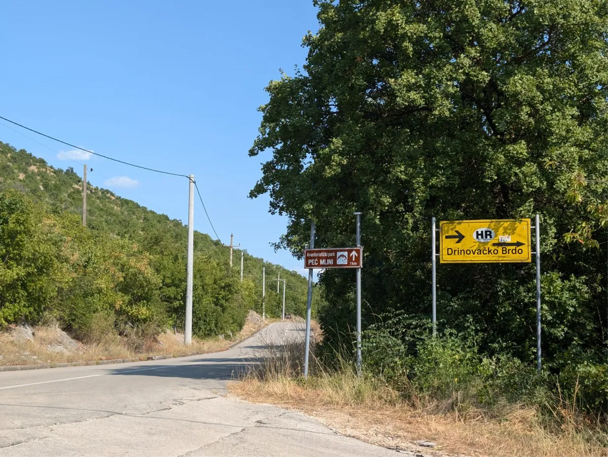Reportaža iz Drinovaca i s Drinovačkog Brda, s granice prepune živopisnih likova i raznih dogodovština 2