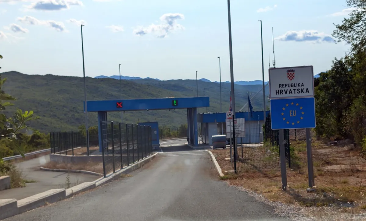 Reportaža iz Drinovaca i s Drinovačkog Brda, s granice prepune živopisnih likova i raznih dogodovština 7