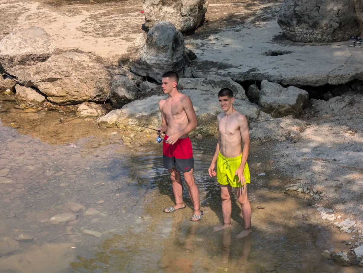 Reportaža iz Drinovaca i s Drinovačkog Brda, s granice prepune živopisnih likova i raznih dogodovština 11