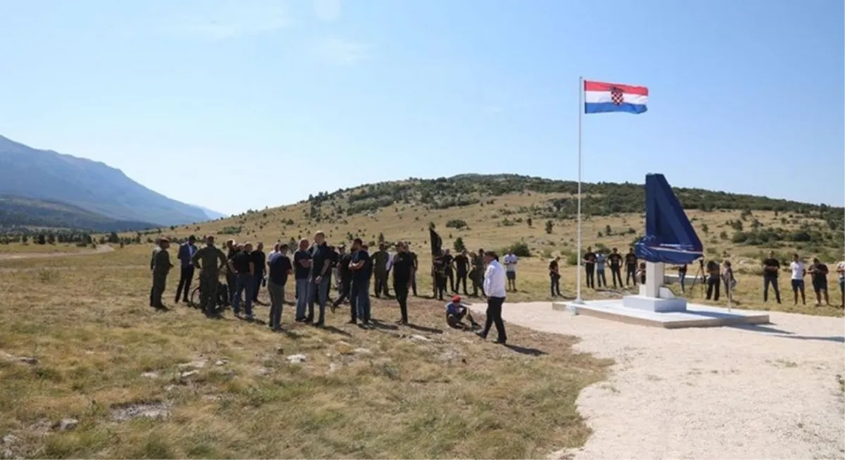 KNIN - Otkriveno spomen-obilježje 4. gardijskoj brigadi
