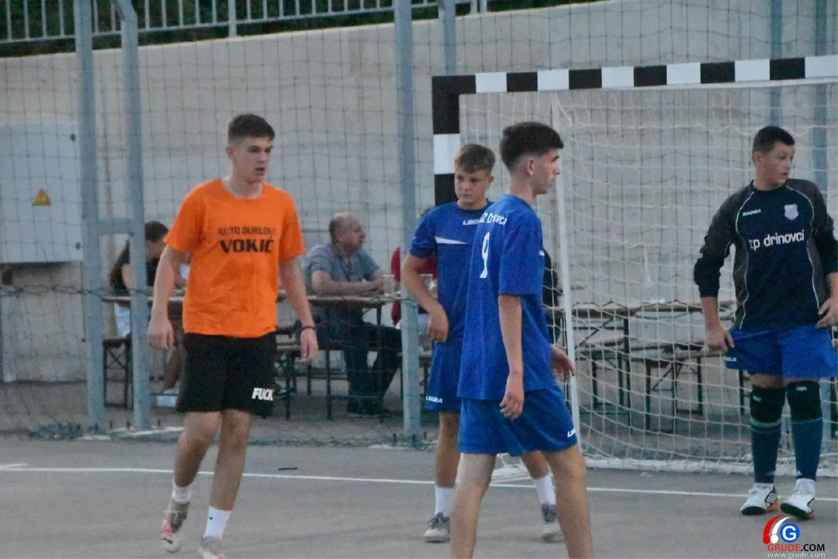FOTO: MINUTE ŠUTNJE ZA LEGENDE I FANTASTIČNO POLUFINALE UVOD U VELIKO FINALE! GRUDE CENTAR I DRINOVCI OPET SE BORE ZA PRVAKA GRUDA 2