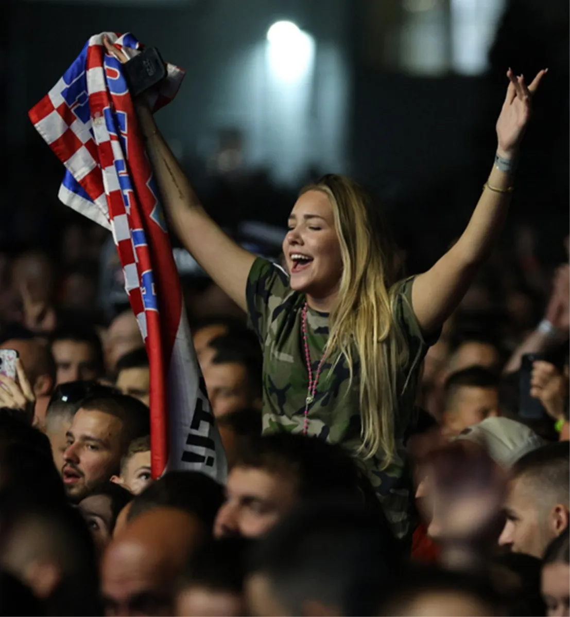 FOTO/VIDEO: Thompson održao koncert za pamćenje u Imotskom! Gotovo tri sata pjevao i završio s 'Vjetre s Dinare'  1
