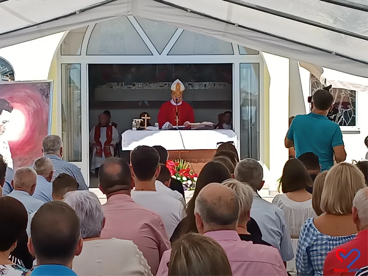 FOTO: Panonska jezera u BiH prepuna domaćih i gostiju 1