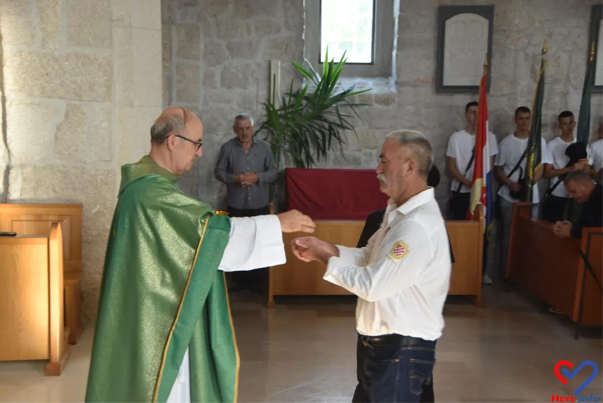 FOTO: Grude obilježile Dan branitelja i Herceg Bosne, čestitku uputio general Ante Gotovina 93