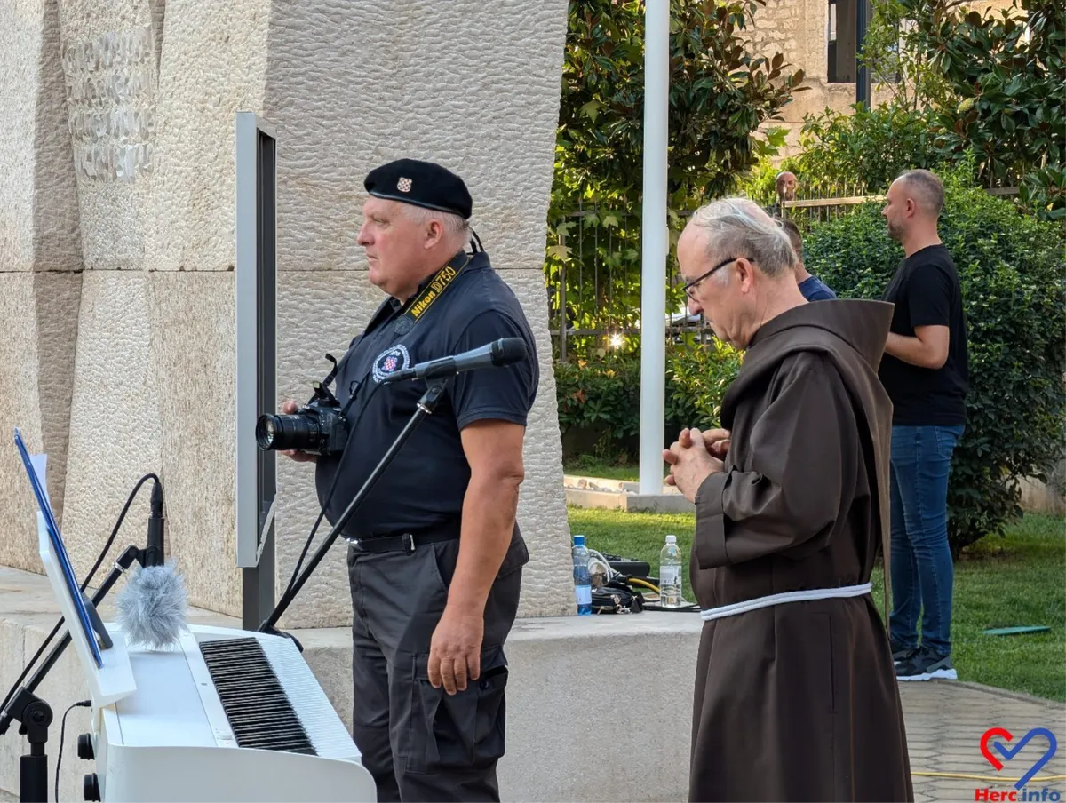 FOTO: Grude obilježile Dan branitelja i Herceg Bosne, čestitku uputio general Ante Gotovina 127