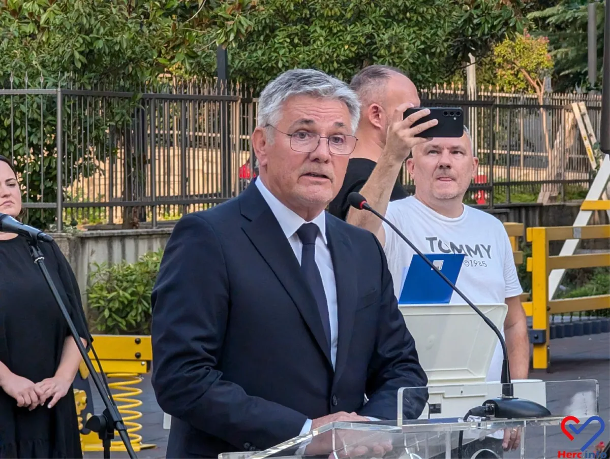 FOTO: Grude obilježile Dan branitelja i Herceg Bosne, čestitku uputio general Ante Gotovina 154