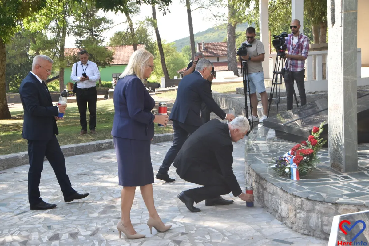 FOTO: Grude obilježile Dan branitelja i Herceg Bosne, čestitku uputio general Ante Gotovina 20