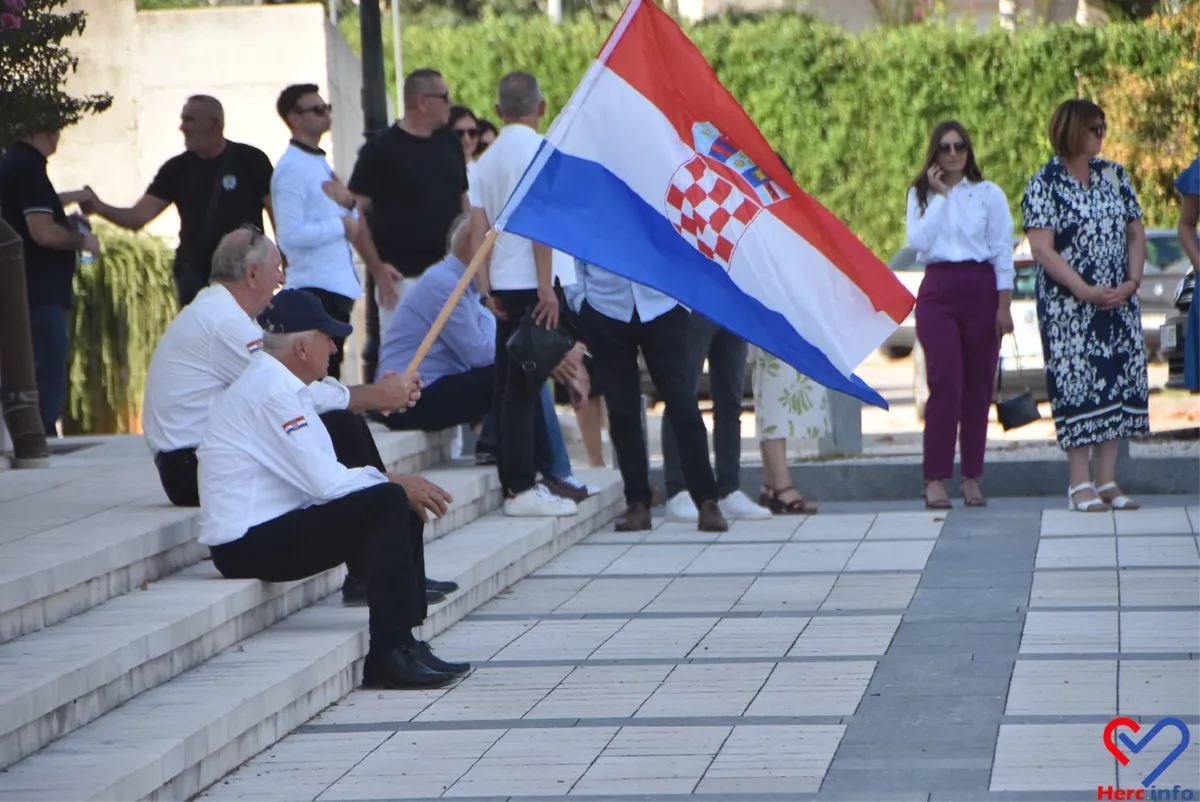 FOTO: Grude obilježile Dan branitelja i Herceg Bosne, čestitku uputio general Ante Gotovina 44