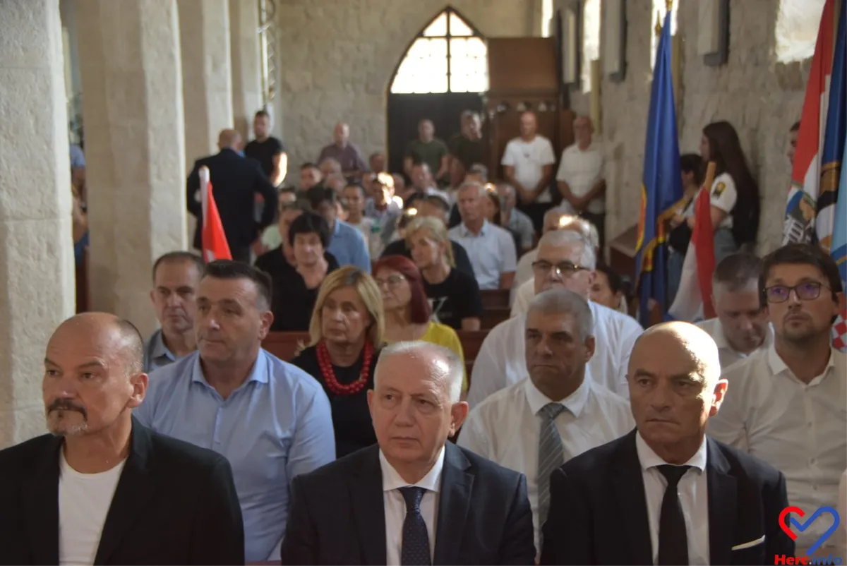 FOTO: Grude obilježile Dan branitelja i Herceg Bosne, čestitku uputio general Ante Gotovina 73