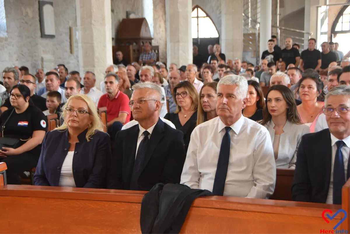 FOTO: Grude obilježile Dan branitelja i Herceg Bosne, čestitku uputio general Ante Gotovina 75