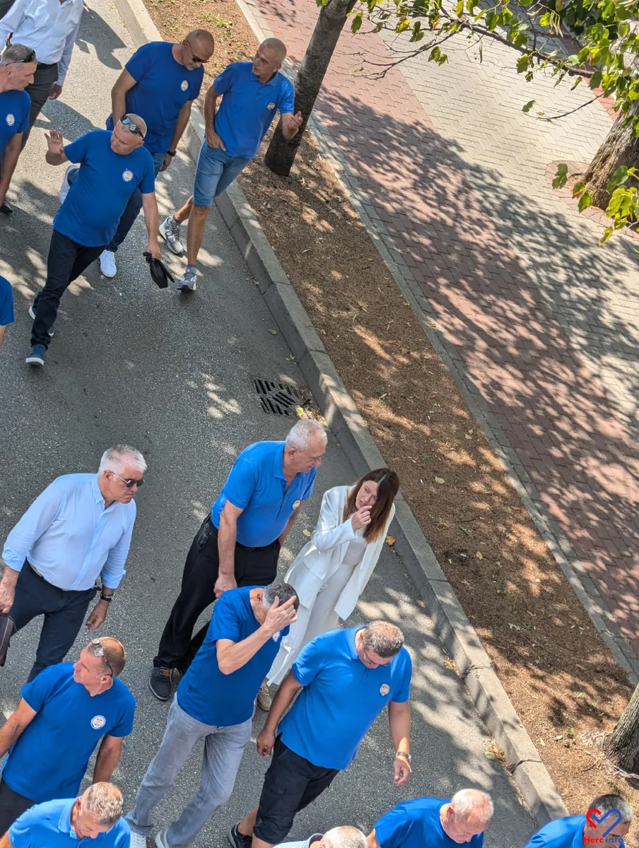 FOTO: Mimohod povodom obljetnice nositelja ratnih odličja HVO-a u Mostaru 11