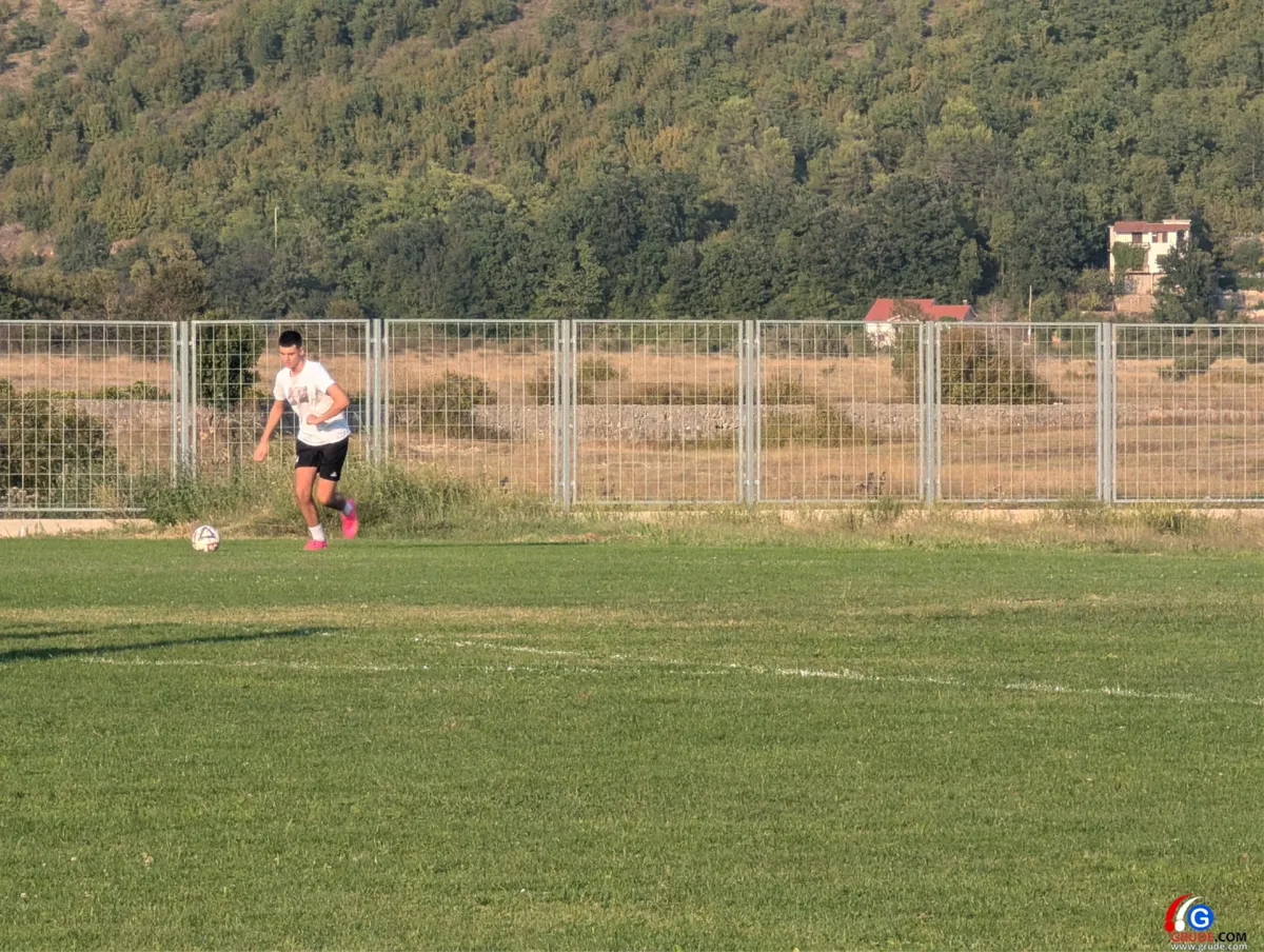 FOTO: Na Bekijinom se vrijedno trenira! Grude spremne za nastavak prvenstva i Kup FBiH 17