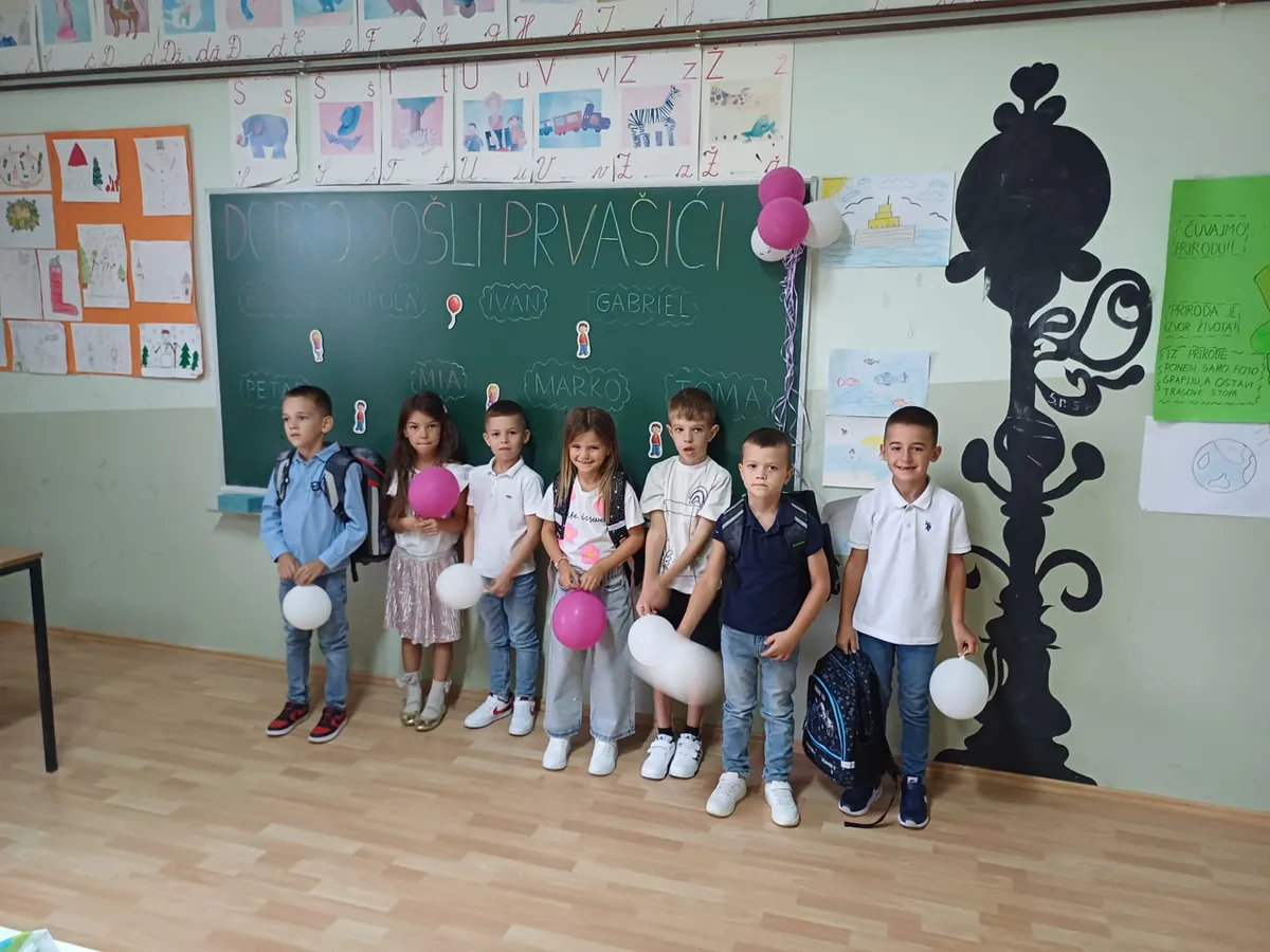 Grude: Nastava počela upoznavanjem učitelja i profesora s prvašićima, te svetom misom u prepunoj crkvi svete Kate 5
