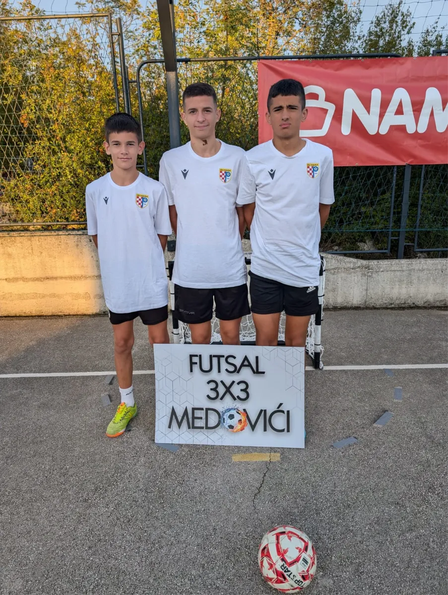 FOTO: Hakleri stigli na Medoviće! Prvu večer turnira obilježio izvrstan nogomet 17