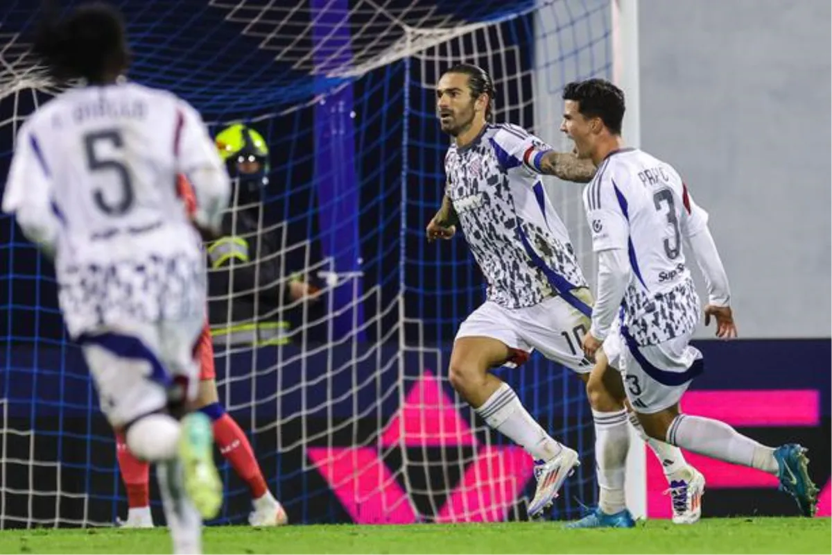 Livaja riješio najveći hrvatski derbi! Hajduk na vrhu HNL-a