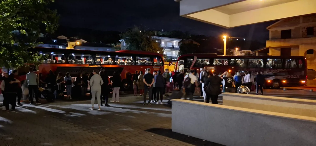 VIDEO: Grudski učenici krenuli na ekskurziju u Španjolsku! Putovanje započeli molitvom i blagoslovom 3