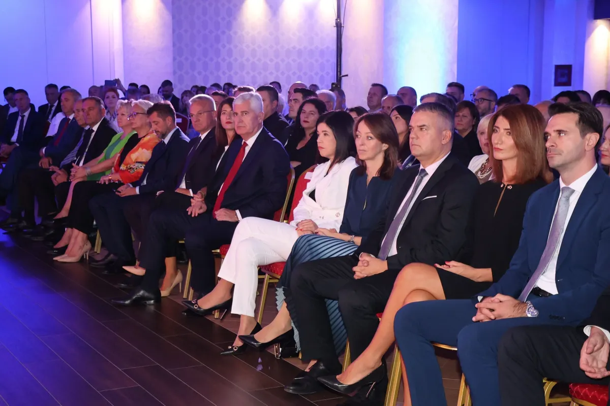 Hrvatsko narodno kazalište u Mostaru obilježilo 30 godina djelovanja 2