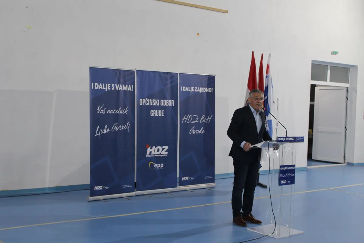 FOTO: Skupovi HDZ-a u Tihaljini i Mamićima! Grizelj: Jedina smo politička opcija koja može povezati sve razine vlasti 6