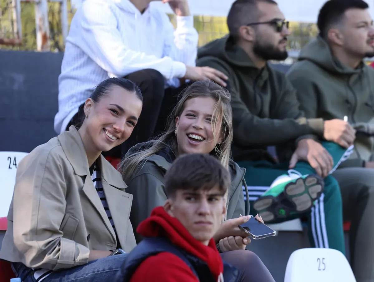 FOTO/VIDEO: Zmijavci dobili travu kao na Alianz areni! Domagoj Čulina im donio pobjedu! Pljeskali Thompson, Kustić, Pletikosa...  3