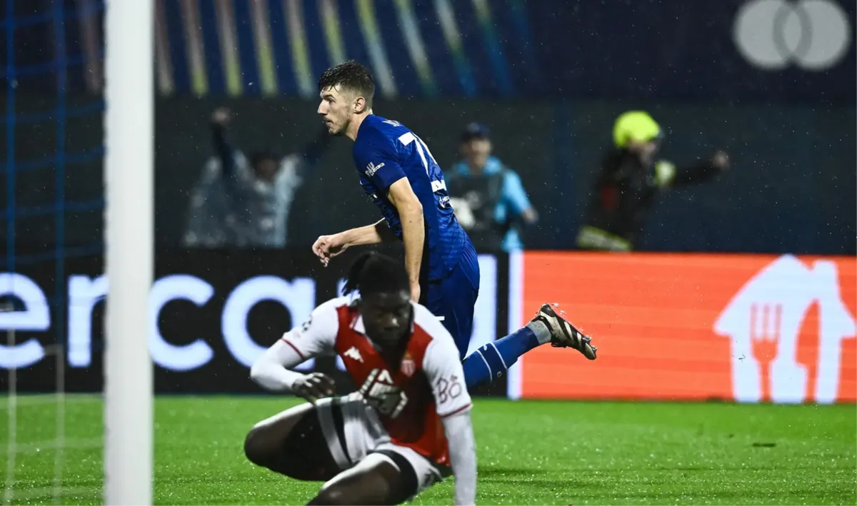 Dinamo imao pobjedu, a onda Nevistić zaplivao, Bernauer loše reagirao... završilo je 2:2