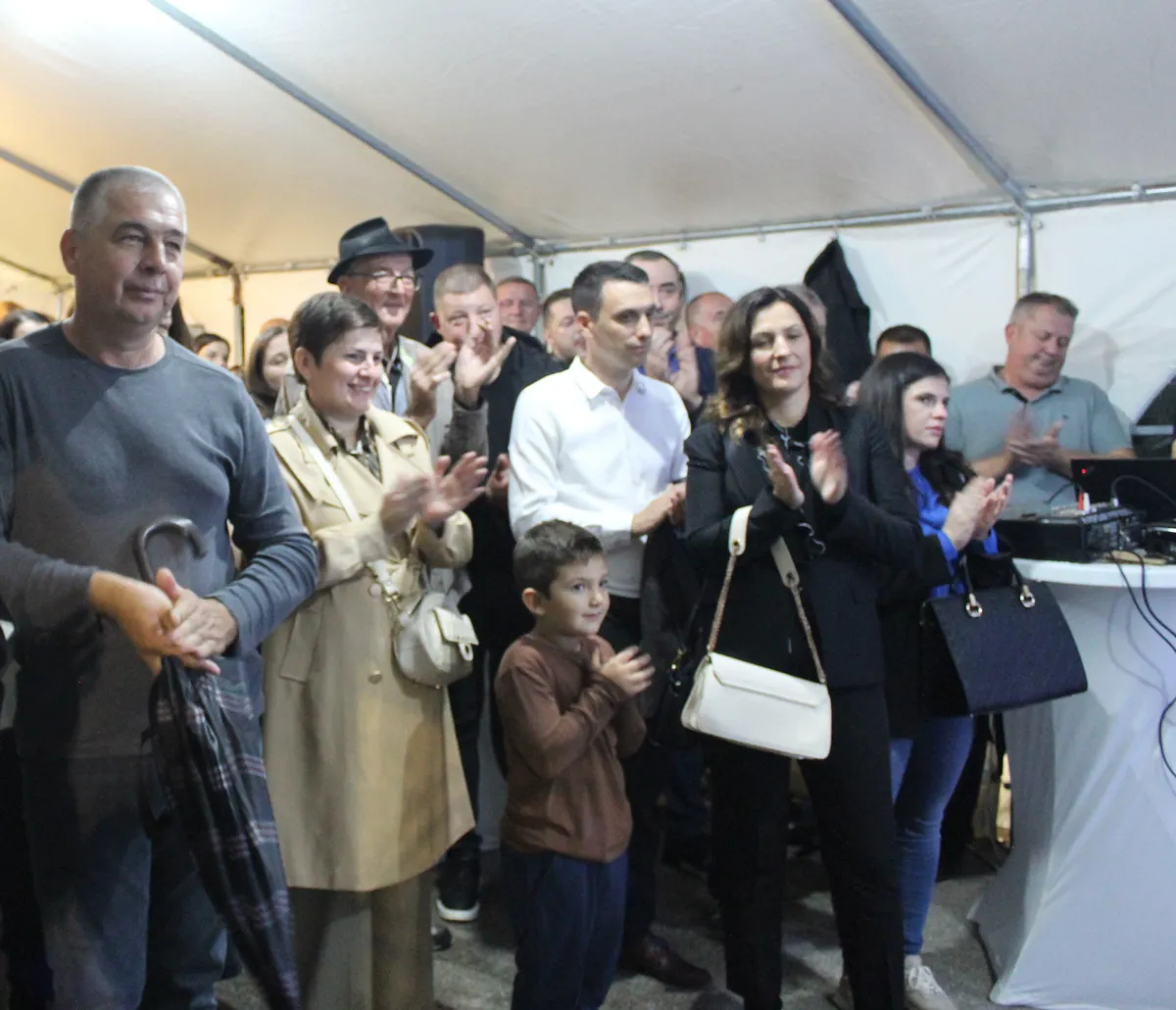FOTO: Grizelj i kandidati HDZ-a BiH Grude upoznali žitelje s projektima, ovog petka završni skup u Grudama 7