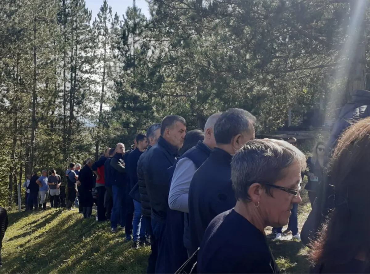 FOTO: Brojni se oprostili od prvog stradalog u poplavama u župi Podhum/Žitače 3